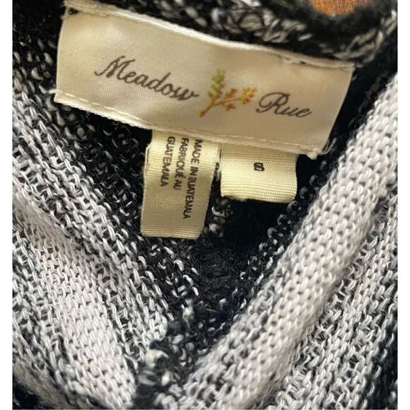 Anthropologie Meadow Rue knit sweater sharkbite hem sleeveless shirt size small - Picture 5 of 8